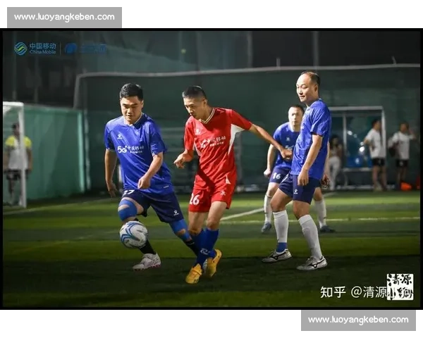 职业足球发展趋势与全球联赛竞争格局深度解析当代背景下及未来展望